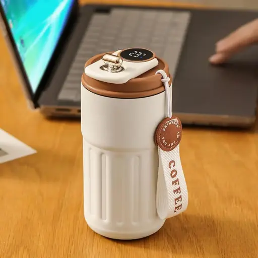 Smart Coffee Mug – 500ml | LED Temp Display, Leakproof, Insulated